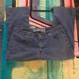 Levi’s Nouveau 525 Capri Women’s Jean. Great Condition.